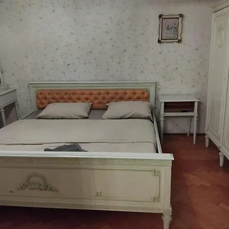 2 Bedroom 1 Living In Old Town Apartment Bucharest