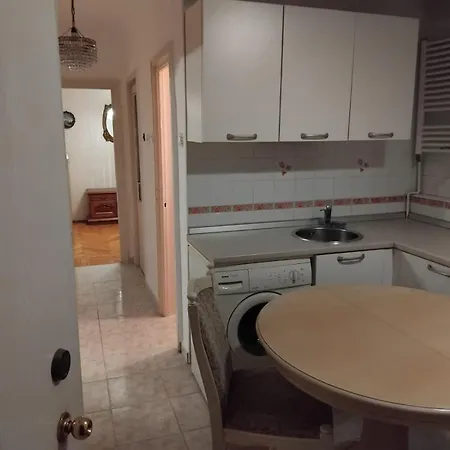 2 Bedroom 1 Living In Old Town * Bükreş