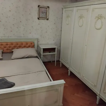 2 Bedroom 1 Living In Old Town