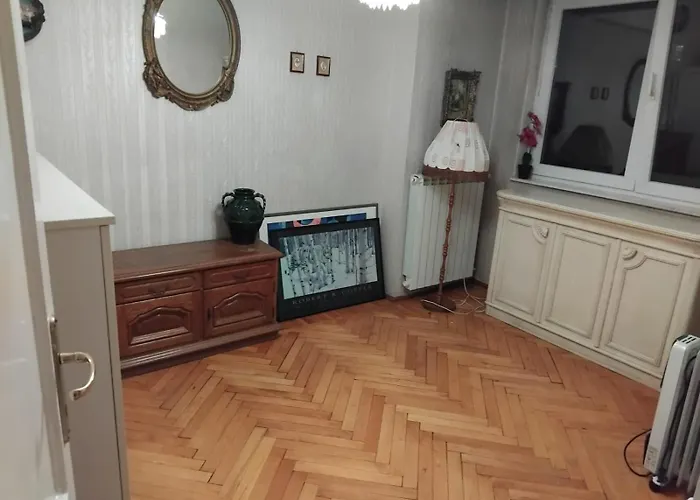 2 Bedroom 1 Living In Old Town Apartament