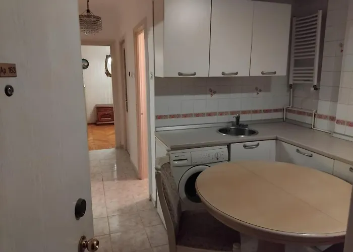 2 Bedroom 1 Living In Old Town * Бухарест